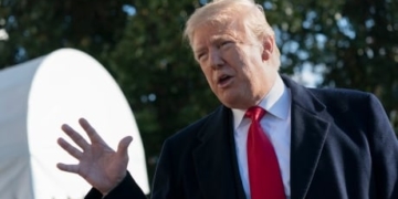 Trump again hints at national emergency to bypass Congress for wall funding