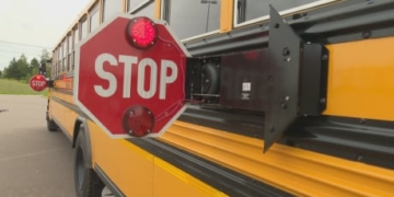 Alberta looking into making school bus seatbelts mandatory: transport minister