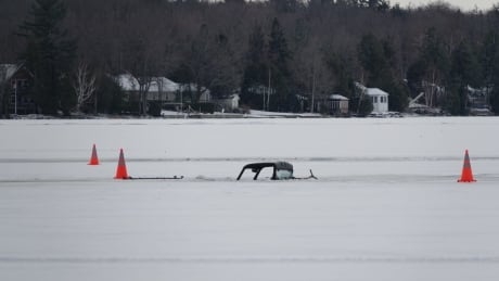 OPP investigate possible death after 2 vehicles break through lake ice