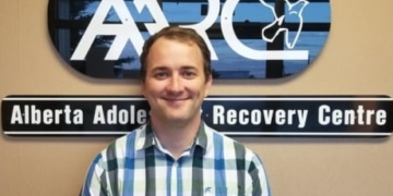 Alberta teachers’ union boss sorry for ‘additional hurt’ caused by inviting convicted murderer to convention