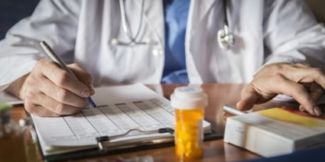 Ratio of family doctors to patients in Alberta spikes 20% over 4 years