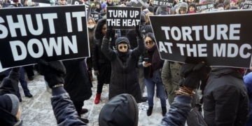 Protest at power and heat failure at NY jail