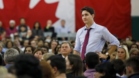 Trudeau takes aim at Ford over possible kindergarten cuts as campaign-style rhetoric heats up
