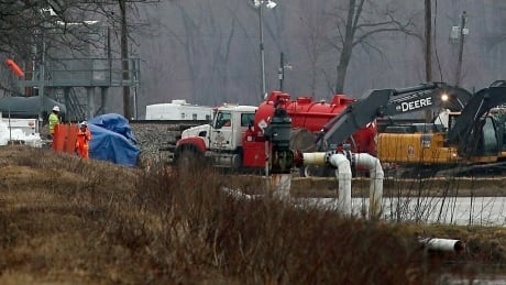 TransCanada says Keystone likely source of Missouri oil leak