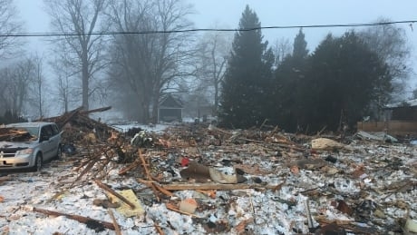1 dead in house explosion northwest of Toronto