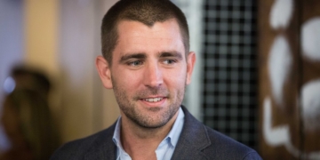 Facebook loses chief product officer and Whatsapp head