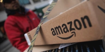New York asks Amazon to reconsider campus plan