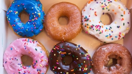 Campaign tells Albertans to ‘vote with their gut’ by offering free doughnuts at polls