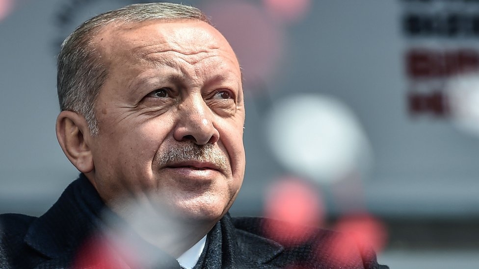 Turkey local elections: Early result puts opposition ahead in Ankara