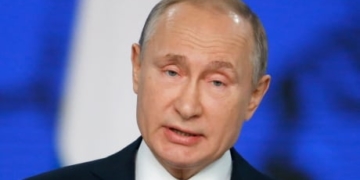 Canada imposes more sanctions on Russian individuals, companies over Ukraine