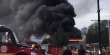 Large fire forces evacuation of parts of Squamish downtown