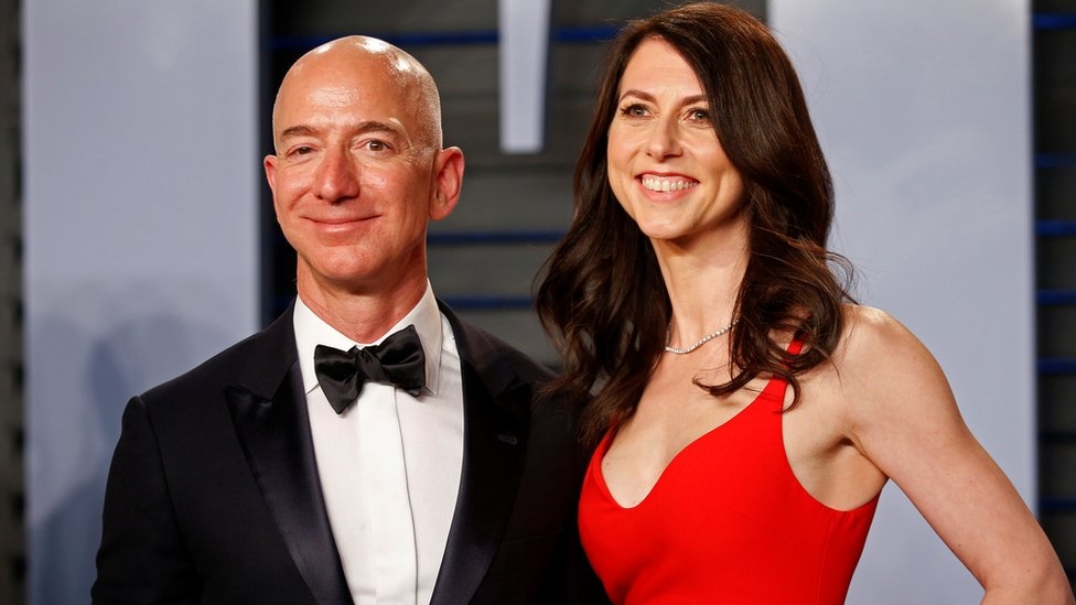 MacKenzie Bezos keeps $35bn Amazon stake