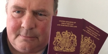 Brexit: UK couple issued different passport versions