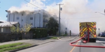 1 person missing, presumed dead, after fire in Esquimalt apartment building