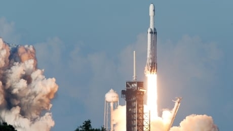 SpaceX Falcon Heavy rocket successfully blasts off