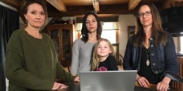 Alberta women with breast implant illness urge doctors to warn others of risk