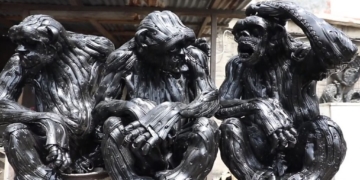 Meet the tyre sculptor of Lagos