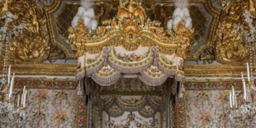 Marie Antoinette’s Versailles apartments on display