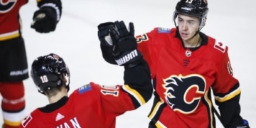 Little big men: Flames’ smaller players continue to make huge impact