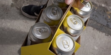 Ottawa moves to lift alcohol trade restrictions, urges provinces to do the same