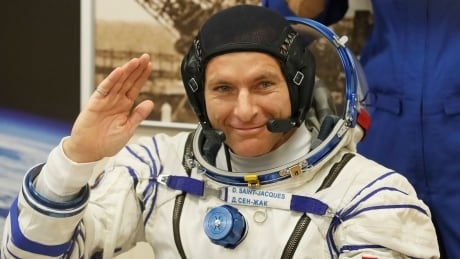 Canadian astronaut David Saint-Jacques expected to take 1st spacewalk