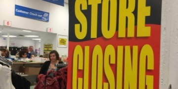 Canada lost 7,200 jobs in March, ending 6-month streak of gains