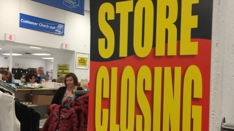 Canada lost 7,200 jobs in March, ending 6-month streak of gains