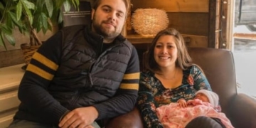 Woman in labour should have been taken to hospital by ambulance, Quebec health minister says