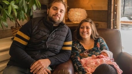 Woman in labour should have been taken to hospital by ambulance, Quebec health minister says