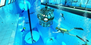 Would you swim in this 45m-deep swimming pool in Poland?