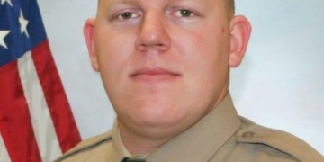 Suspect in Cowlitz deputy’s slaying is half-brother of Rainier police chief’s killer