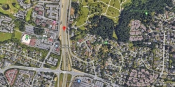 Southbound lanes of Pat Bay Highway closed after cyclist, vehicle collision