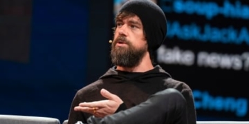 Twitter says it’s flagging abusive tweets so you don’t have to