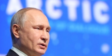 Putin presents ambitious Arctic expansion program