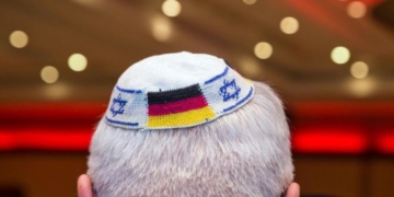 German Jews warned not to wear kippas after rise in anti-Semitism