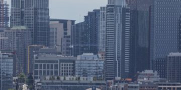 Second day of record-breaking heat in Western Washington