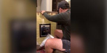 Daughter frames stepfather’s inspiring messages in touching gift