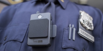 Everett police may test out body cameras