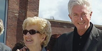 Gilles Duceppe’s family seeks $1.1M in damages from seniors’ residence after mother found dead in snow