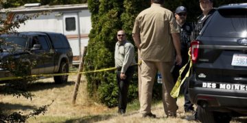 Officials identify mother, son who died in Des Moines murder-suicide