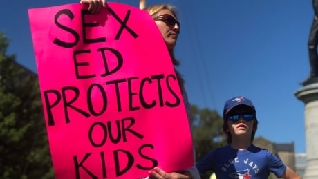 Ont. government releases new sex-ed curriculum, focus includes ‘mental health’ and ‘consent’