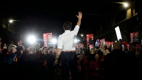 The Pollcast: How the election is shaping up before the final push