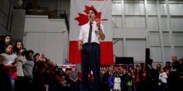 Trudeau, Scheer dodge questions, trade barbs on final push to election day