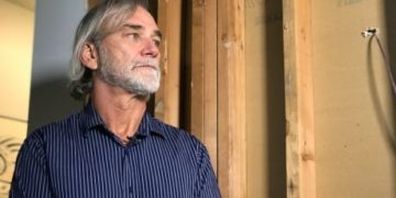 Vancouver man says he’s ‘stuck living in an unsafe home’ after alleged renovation gone wrong