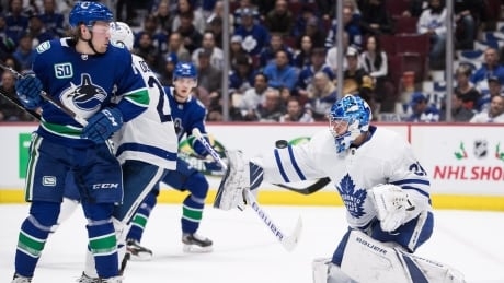 Andersen stones Canucks to lead Leafs to win in 1st game of Western Canada swing