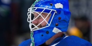 Markstrom sensational as Canucks top Kings