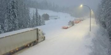 Trans Canada Highway closed in both directions east of Revelstoke after semi trucks crash