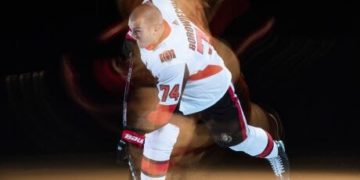 Ottawa Senators defenceman Mark Borowiecki thwarts robbery in Vancouver