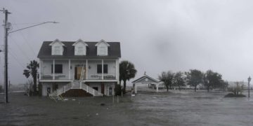 Historic US towns endured wars, storms. What about sea rise?