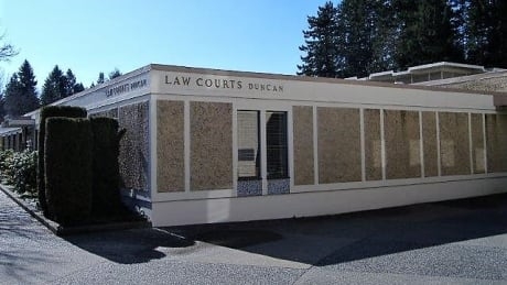 Vancouver Island man pleads guilty to imprisoning and beating woman